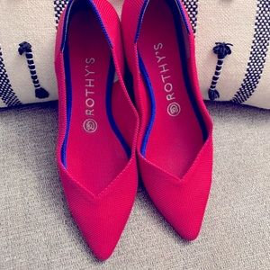 ROTHY’S The point in Fushia, Size 8.5